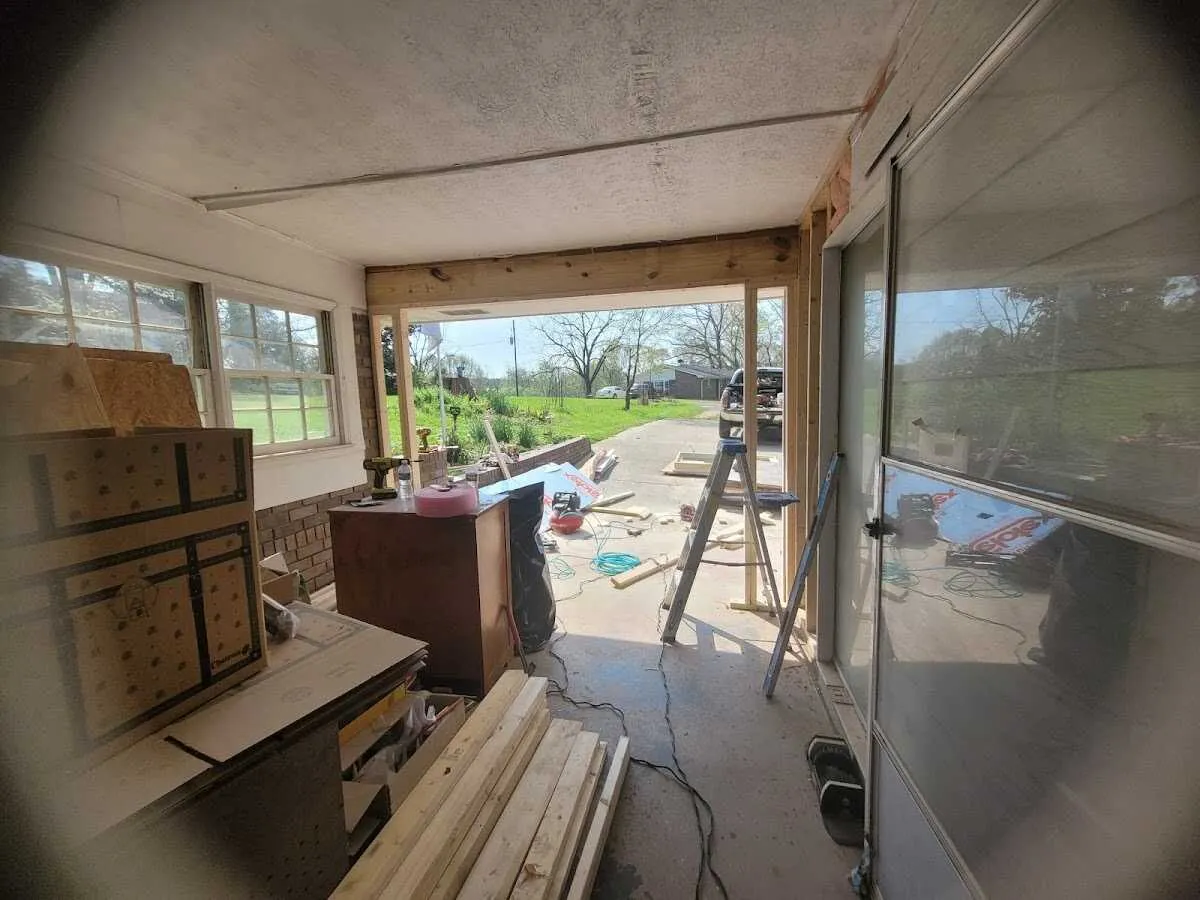 Air movers and dehumidifier for Water Mitigation Services in Gig Harbor